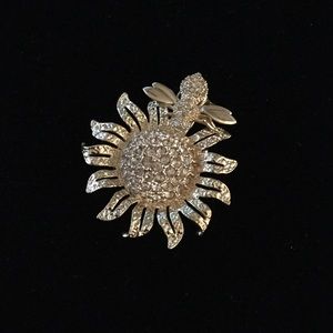 St. John Bee & Sunflower